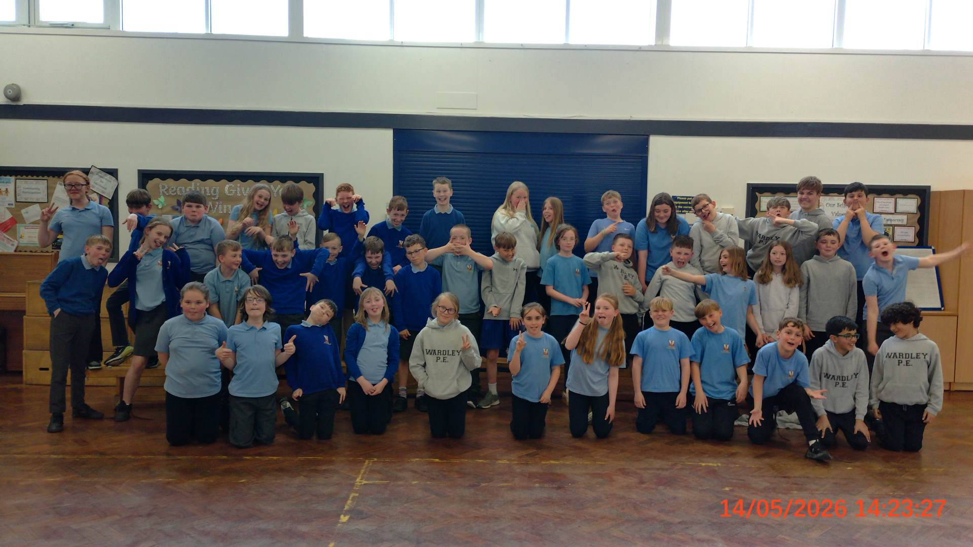 Wardley Primary School - Well Done Year 6