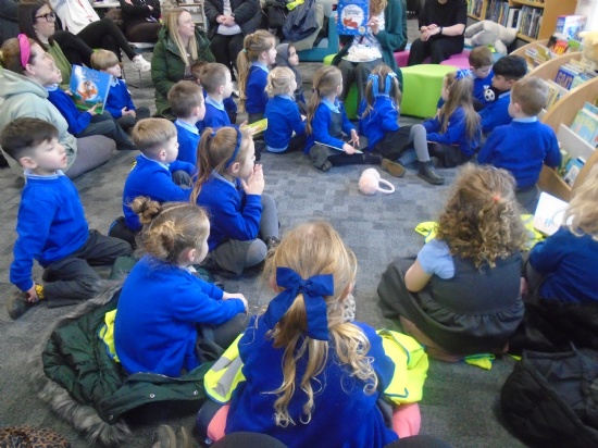 Wardley Primary School - Reception Visit to the Library