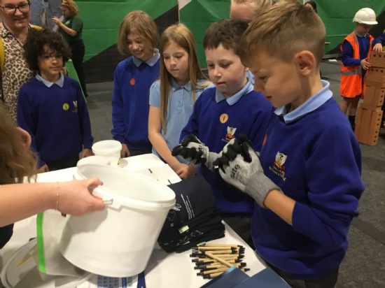 Wardley Primary School - Year 6 STEMfest Visit